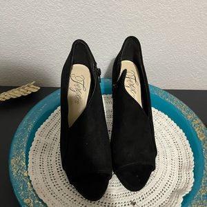 High heel booties black